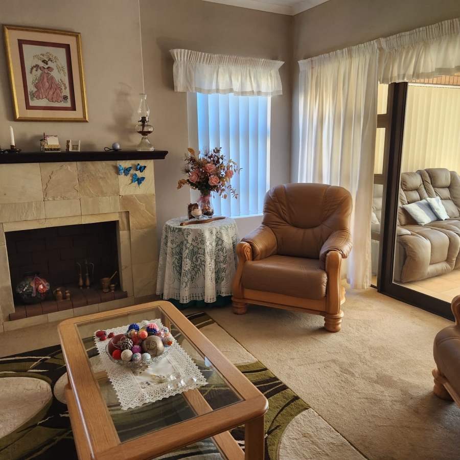 3 Bedroom Property for Sale in Stilbaai Wes Western Cape